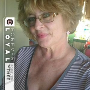 Meet your Posher, Elise